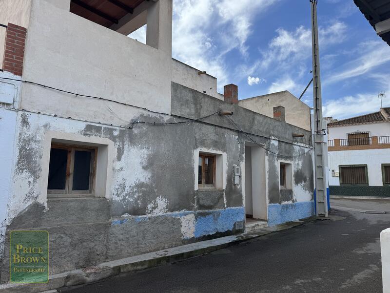 LV867: Townhouse for Sale in La Huelga, Almería LV867: Townhouse for Sale in La Huelga, Almería