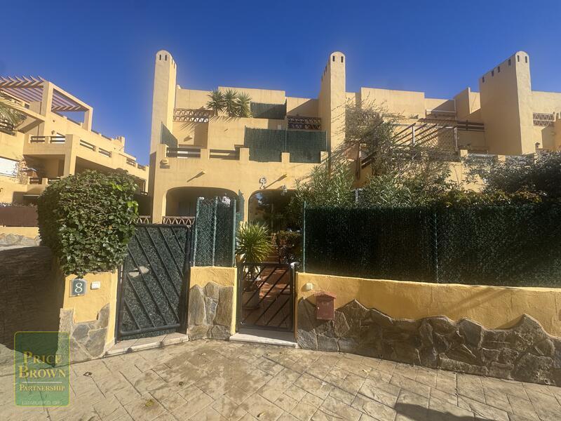 LV876: Townhouse for Sale in Vera Playa, Almería LV876: Townhouse for Sale in Vera Playa, Almería