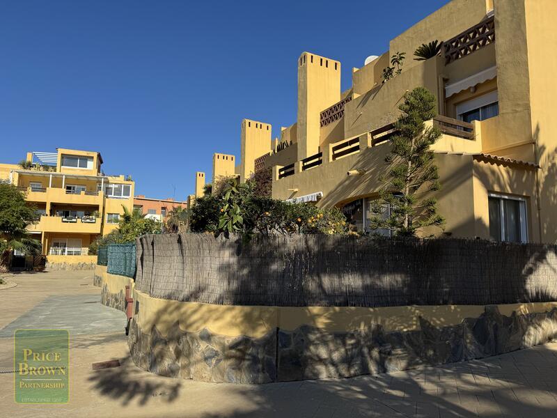 LV876: Townhouse for Sale in Vera Playa, Almería LV876: Townhouse for Sale in Vera Playa, Almería