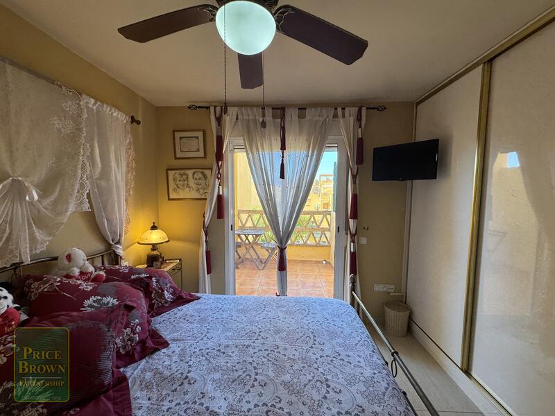 LV876: Townhouse for Sale in Vera Playa, Almería LV876: Townhouse for Sale in Vera Playa, Almería