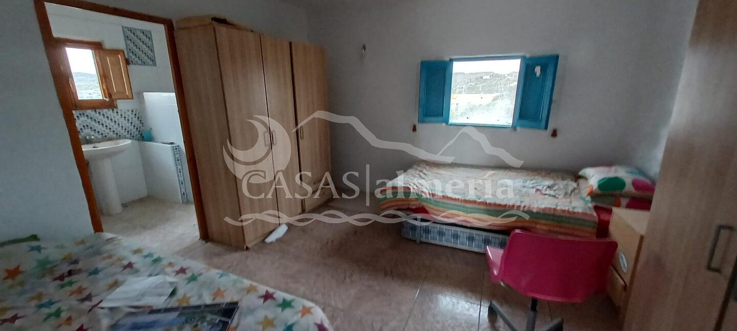R02041: Country House for Sale in La Perulera, Almería R02041: Country House for Sale in La Perulera, Almería