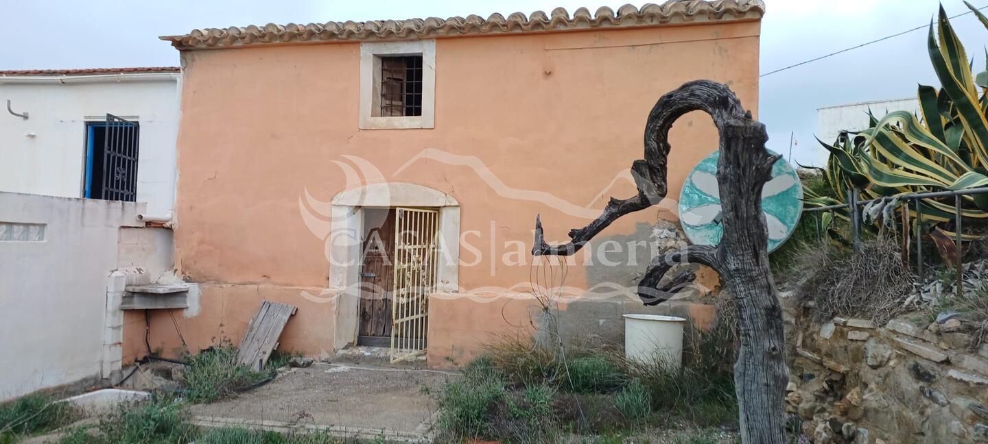 R02041: Country House for Sale in La Perulera, Almería R02041: Country House for Sale in La Perulera, Almería