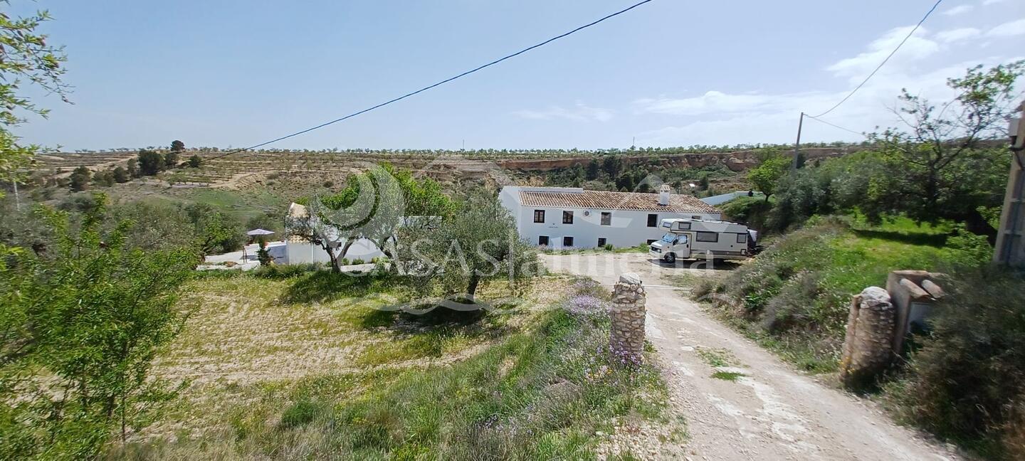 R22350: Country House for Sale in Velez-Blanco, Almería R22350: Country House for Sale in Velez-Blanco, Almería