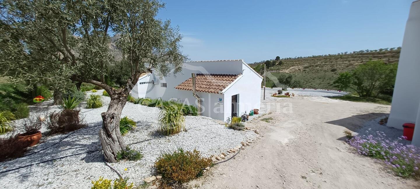 R22350: Country House for Sale in Velez-Blanco, Almería R22350: Country House for Sale in Velez-Blanco, Almería
