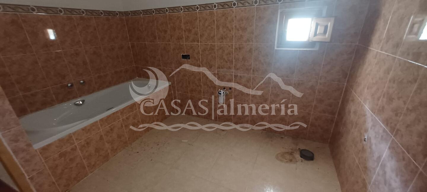 R22356: Landhuis Te koop in Oria, Almería R22356: Landhuis Te koop in Oria, Almería