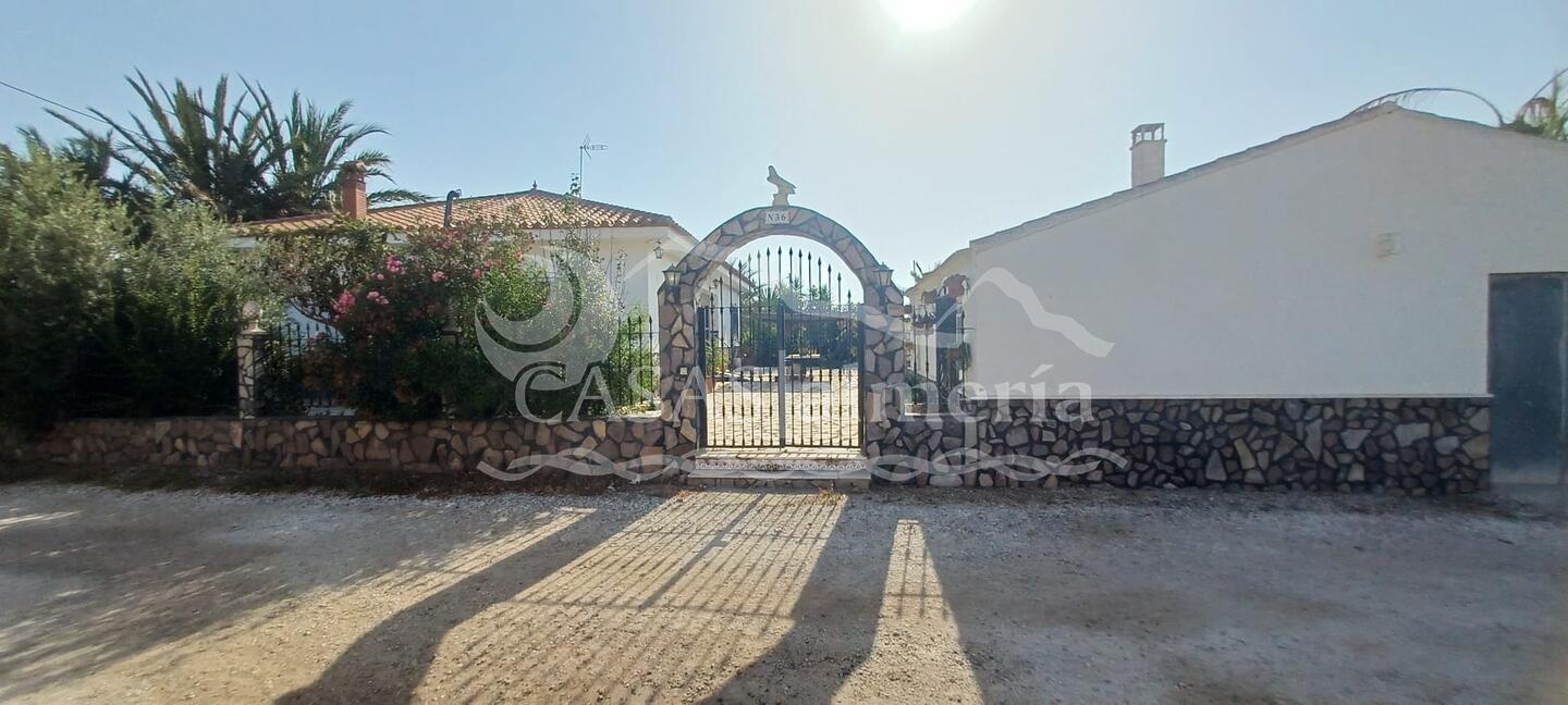 R22366: Landhuis Te koop in El Saltador, Almería R22366: Landhuis Te koop in El Saltador, Almería