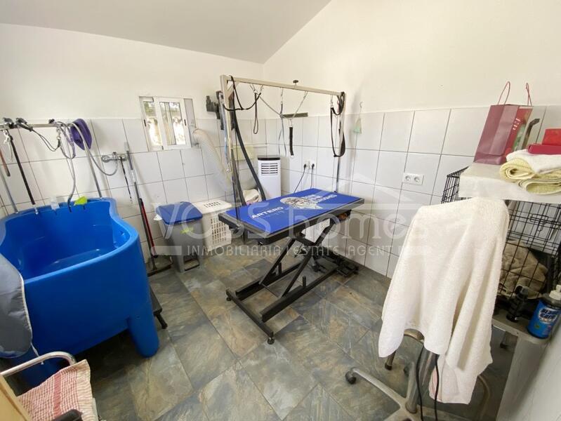 VH2486: Commercieel vastgoed Te koop in Huercal-Overa, Almería VH2486: Commercieel vastgoed Te koop in Huercal-Overa, Almería