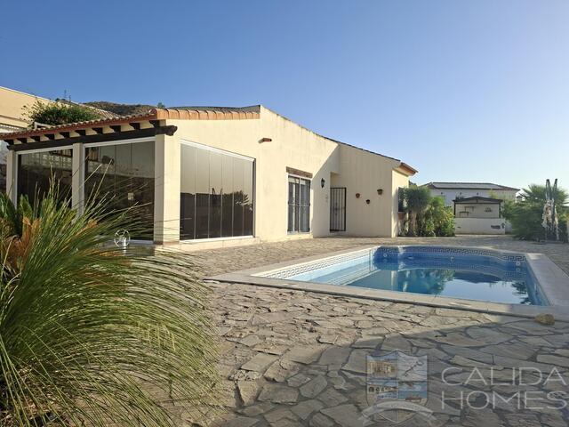 Villa Sierra : Villa for Sale in Arboleas, Almería Villa Sierra : Villa for Sale in Arboleas, Almería
